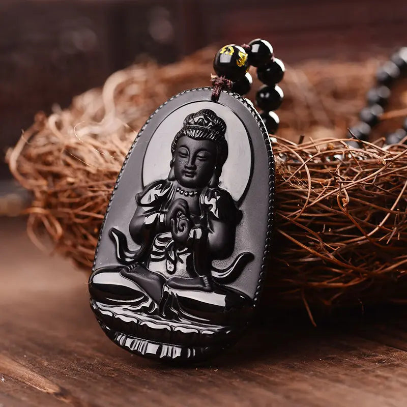 Collar Amuleto Diosa Kuan Yin de la Buena Suerte y Espiritualidad Tallado en Obsidiana